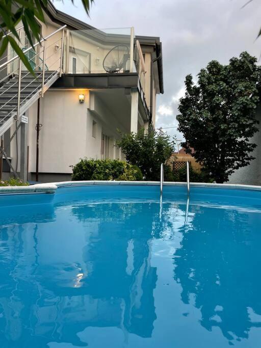 Outlet Center House, Pool-Jacuzzi-Garden-Sundeck Villa Parndorf Ngoại thất bức ảnh
